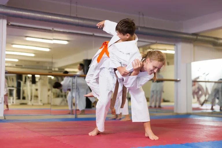 Read more about the article Unlock Your Child’s Potential with Karate Classes